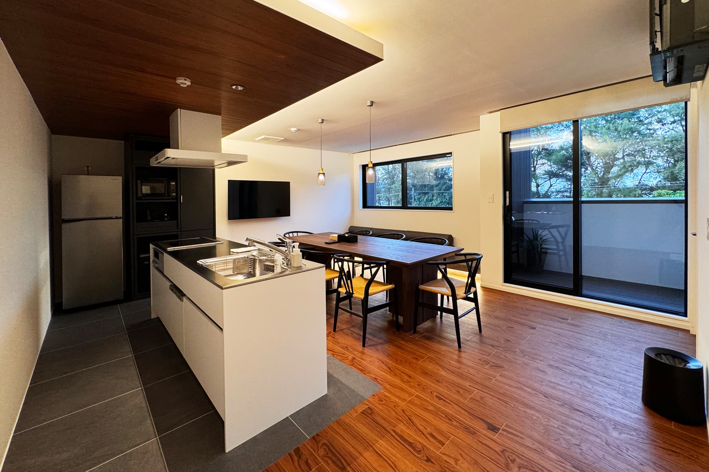 LUXE TECH VILLA ASHITOKU